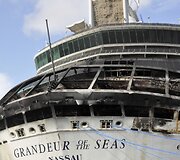 &bdquo;Royal Caribbean&ldquo; kruizinis laivas po gaisro 