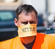 Pareigūnų protestas prie prezidentūros