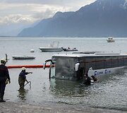 Autobusas ežere