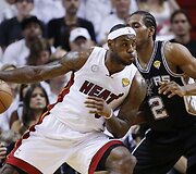 LeBronas Jamesas ir Kawhi Leonardas