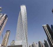 &bdquo;Cayan&ldquo; dangoraižis Dubajuje
