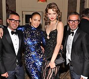 Deanas Catenas ir  Danas Catenas fotografuojasi su Jennifer Lopez ir Lindsey Wixson