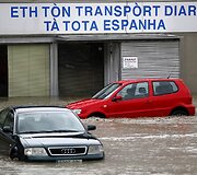 Ispanijoje apsemti automobiliai