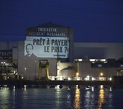 &bdquo;Greenpeace&ldquo; aktyvistai įsibrovė į Trikasteno branduolinę jėgainę.