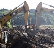 Tvarkomas potvynio sugadintas geležinkelis