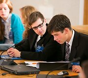 Projekto &bdquo;Moksleiviai &ndash; į Vyriausybę&ldquo; dalyviai susitiko su Algirdu Butkevičiumi.