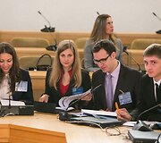 Projekto &bdquo;Moksleiviai &ndash; į Vyriausybę&ldquo; dalyviai susitiko su Algirdu Butkevičiumi.