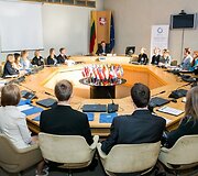 Projekto &bdquo;Moksleiviai &ndash; į Vyriausybę&ldquo; dalyviai susitiko su Algirdu Butkevičiumi.