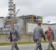 Darbuotojai &scaron;alia Černobylio atominės elektrinės