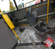 Vilniuje greitasis autobusas susidūrė su sunkvežimiu.