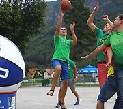 Lietuvos sirgaliai Slovėnijoje žaidžia krep&scaron;inį.