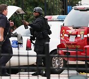 Policija ie&scaron;ko JAV karinio laivyno &scaron;tabe &scaron;audžiusio asmens.