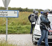 Įvykio vietoje policininkai užblokavo kelią.