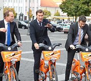 Vilniaus meras Artūras Zuokas ir Danijos princas Frederikas važinėjosi dviračiais