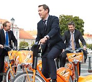 Vilniaus meras Artūras Zuokas ir Danijos princas Frederikas važinėjosi dviračiais