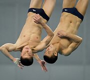 &Scaron;uoliai į vandenį