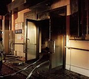 Gaisrininkai prie ligoninės 