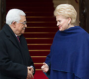 Palestinos prezidentas Mahmudas Abbasas ir Lietuvos prezidentė Dalia Grybauskaitė