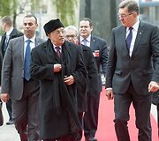Palestinos prezidentas Mahmudas Abbasas ir Lietuvos premjeras Algirdas Butkevičius