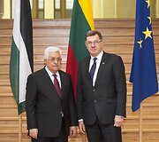 Palestinos prezidentas Mahmudas Abbasas ir Lietuvos premjeras Algirdas Butkevičius