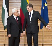 Palestinos prezidentas Mahmudas Abbasas ir Lietuvos premjeras Algirdas Butkevičius