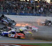 Miguelio Paludo, Darrello Wallace'o ir Jebo Burtono avarija &bdquo;Talladega&ldquo; trasoje