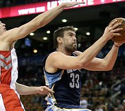 Tyleris Hansbroughas ir Marcas Gasolis