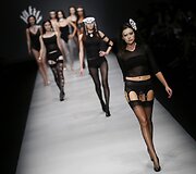 Apatinio trikotažo kolekcijos pristatymas &Scaron;anchajuje