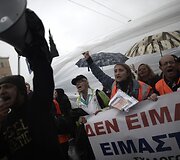 Streikuojančių darbuotojų protestas Graikijoje