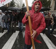Streikuojančių darbuotojų protestas Graikijoje