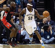 Quincy Acy ir  Zachas Randolphas