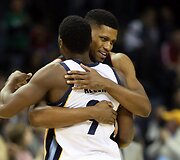 Rudy Gay ir Tony Allenas
