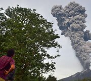 Sinabungo ugnikalnio i&scaron;siveržimas