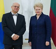 Bosnijos ir Hercegovinos ambasadorius Kemalas Mufticas ir Lietuvos prezidentė Dalia Grybauskaitė