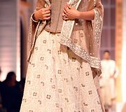 Meera Muzaffar Ali kolekcija