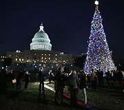 Kalėdų eglė &scaron;alia Jungtinių Valstijų Kapitolijaus