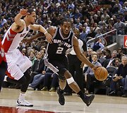 Austinas Daye ir Kawhi Leonardas