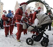 Kalėdų senelių bėgimas Latvijoje