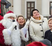 Kalėdų senelis, Beata Nicholson, Daina Gudzinevičiūtė ir Alma Adamkienė