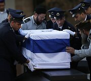 Atsisveikinimo su Arieliu Sharonu ceremonija
