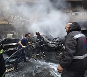Užminuoto automobilio sprogimo padariniai Beirute