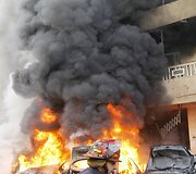 Užminuoto automobilio sprogimo padariniai Beirute