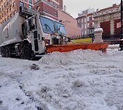 Niujorke valomas sniegas