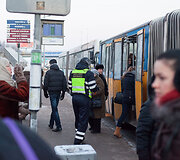 Kontrolieriai per &scaron;alčius &scaron;ildo autobusų ir troleibusų keleivius kar&scaron;ta arbata