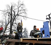 Ruslana Lyžičko groja pianinu Kijeve