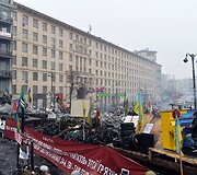Ruslana Lyžičko groja pianinu Kijeve