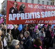 Prancūzijoje demonstracija prie&scaron; vyriausybės &bdquo;&scaron;eimos fobiją&ldquo;