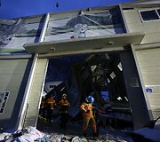 Kjongdžu mieste įgriuvo pastato stogas 