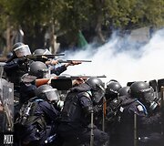 Tailando policija susirėmė su protestuotojais 