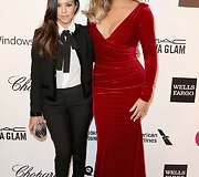 Kourtney Kardashian ir Khloe Kardashian